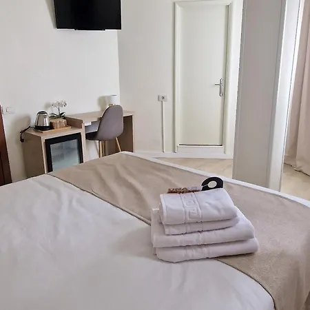 Otel Le Petit Palue Palmas